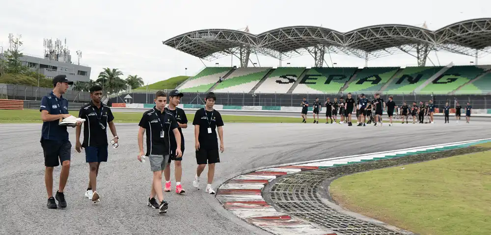 A Radical Motorsport Opportunity for a UK Karter 5 Scuderia Ferrari Driver Academy (FDA) Asia Pacific and Oceania Selection Program