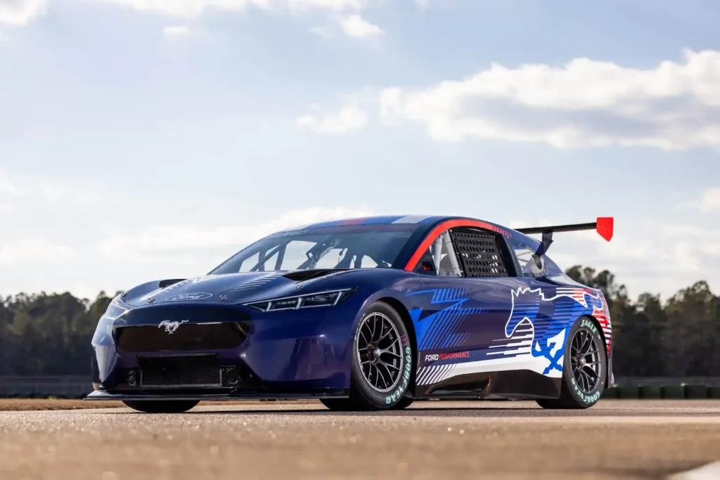 Peugeot Sport and Capgemini Partner to Decarbonize 4 Peugeot Sport and Capgemini Partner to Decarbonize