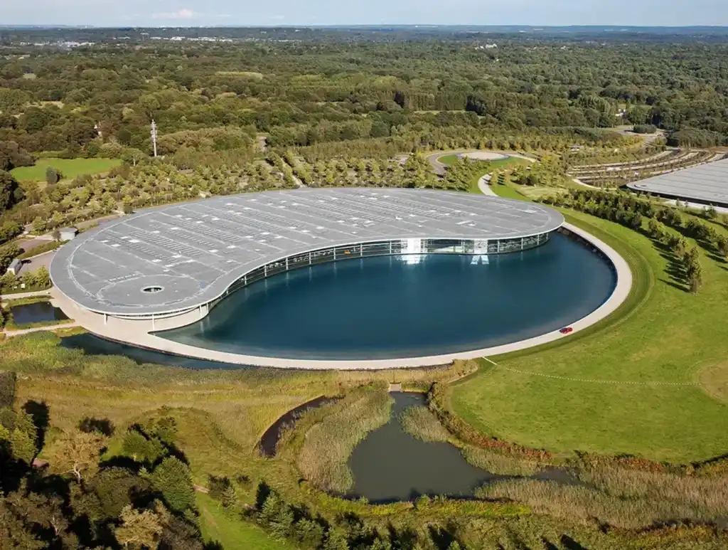 Porsche GEN4 Formula E Car Hits the Track