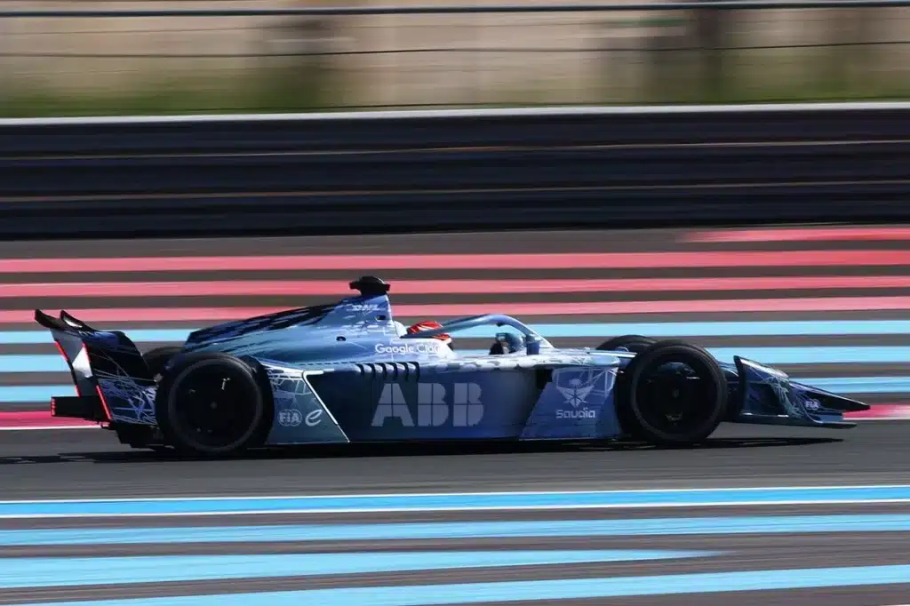 Formula E Gen4 on track