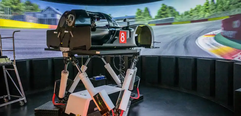 Mercedes-Benz Canada Launches $50,000 Motorsport Scholarship