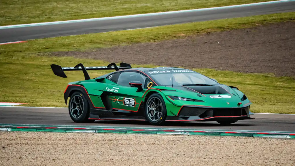 Lamborghini Temerario Super Trofeo Hits the Track