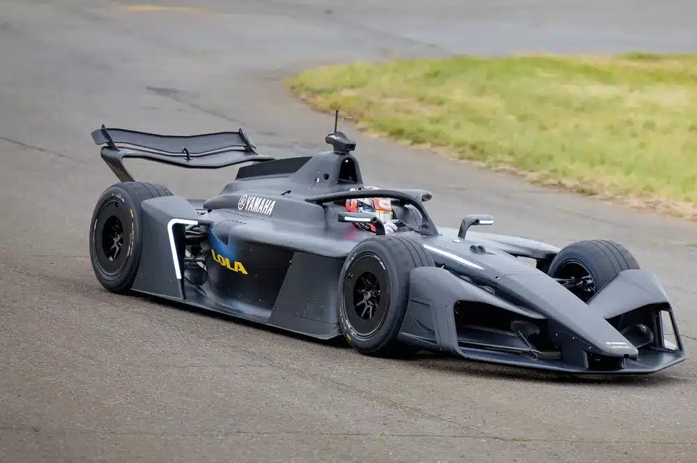 Home 13 Lola's sustainable motorsport strategy - Lola Formula E Race Car